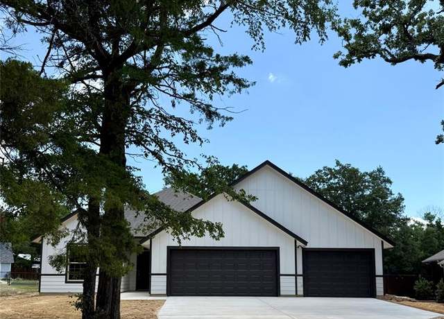 Property at 114 Seminole Cv, Lake Kiowa, TX 76240, 4 beds, 3 baths