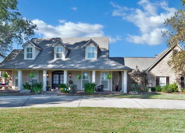 Property at 4884 Dixie Garden Dr, Shreveport, LA 71105, 3 beds, 4 baths