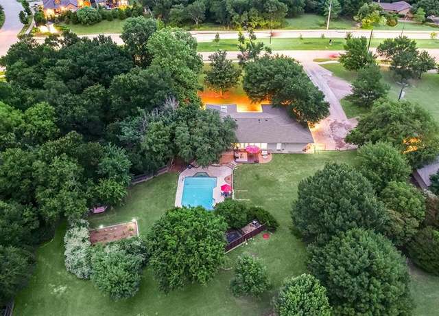 Property at 10597 Panther Creek Pkwy, Frisco, TX 75035, 4 beds, 3 baths
