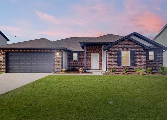 Property at 118 Cooper Dr, Cleburne, TX 76031, 3 beds, 2 baths