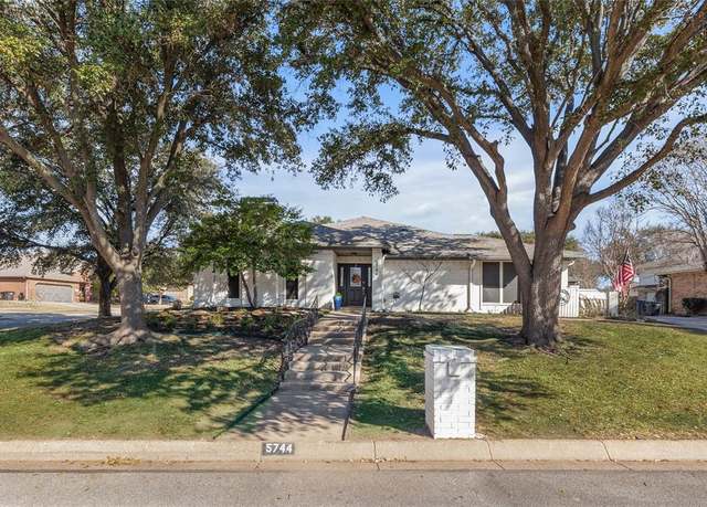 Property at 5744 Ledgestone Dr, Fort Worth, TX 76132, 2 beds, 2 baths