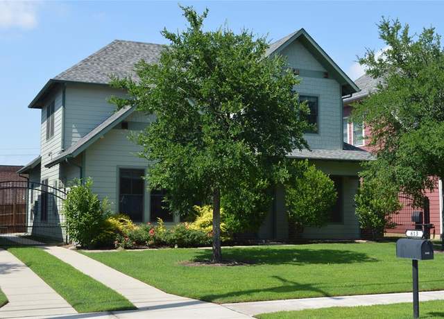 Property at 613 E Wall St, Grapevine, TX 76051, 3 beds, 2.5 baths