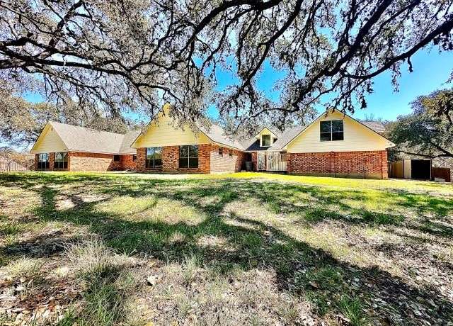 Property at 510 N Loop 121, Belton, TX 76513, 4 beds, 3 baths