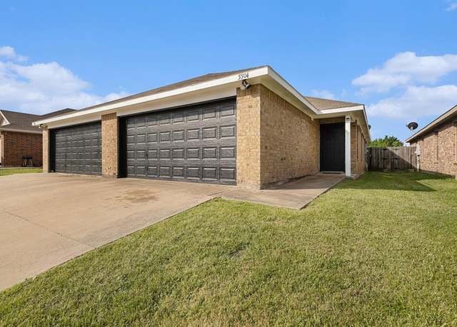 Property at 5506 Homestead Rd, Arlington, TX 76017, 3 beds, 2 baths