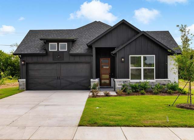 Property at 808 Tesslynn Ave, Godley, TX 76044, 3 beds, 2 baths