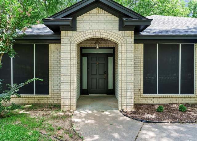 Property at 8921 N Longwood Dr, Granbury, TX 76049, 3 beds, 2 baths
