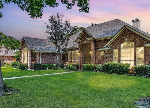 Property at 8356 Thornhill Dr, North Richland Hills, TX 76182, 4 beds, 3 baths