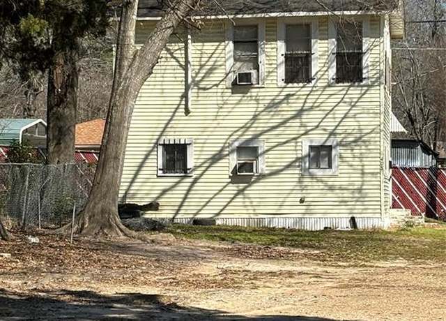 Property at 408 W Alabama Ave, Vivian, LA 71082, 1 bed, 2 baths