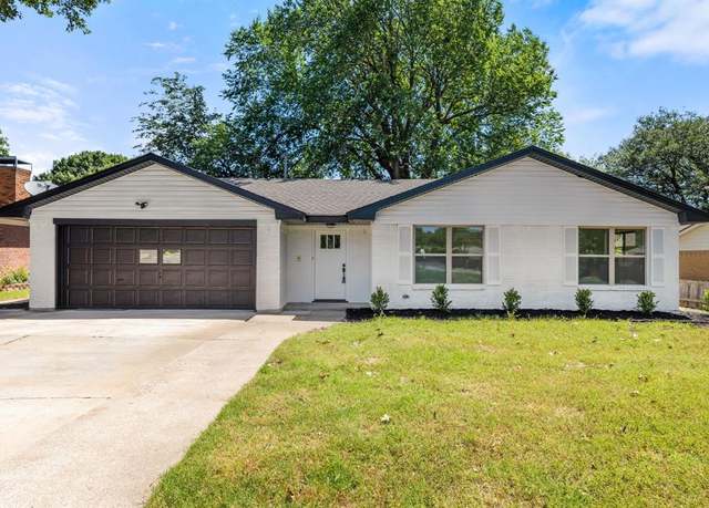 Property at 9056 Berkshire Dr, Frisco, TX 75033, 4 beds, 2 baths