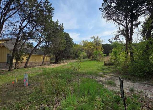 Property at 807 Woodhaven Ct, Granbury, TX 76048