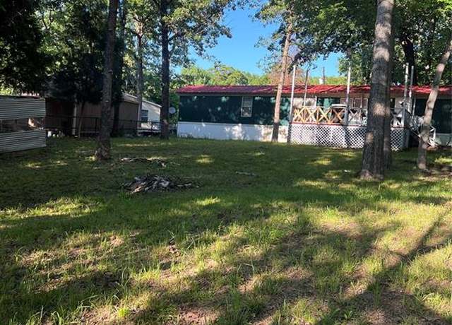 Property at 107 Chicota St, Mabank, TX 75156, 3 beds, 2 baths