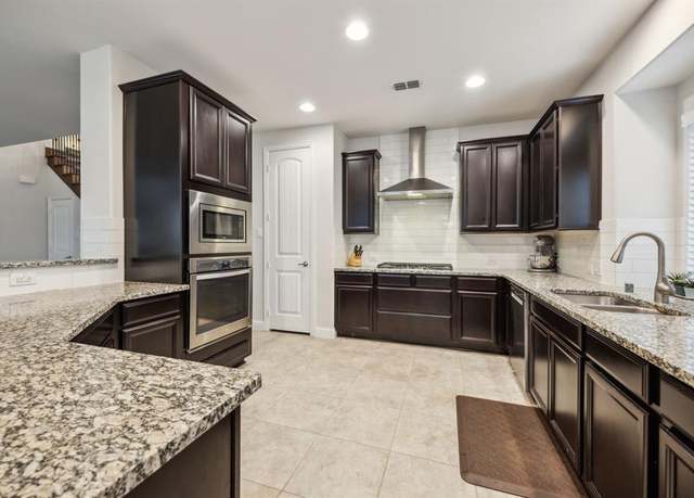 Property at 1344 Caspian Dr, Roanoke, TX 76262, 5 beds, 2.5 baths