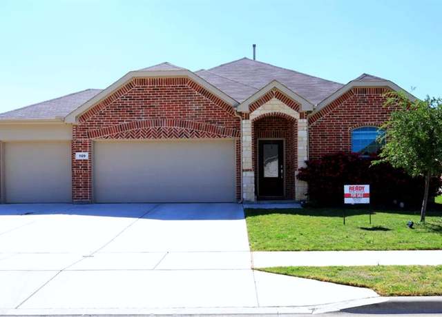 Property at 1129 Cropout Way, Fort Worth, TX 76052, 4 beds, 2 baths
