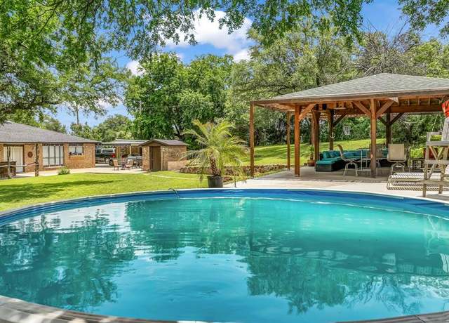 Property at 1516 Scotland Ave, Azle, TX 76020, 3 beds, 2 baths