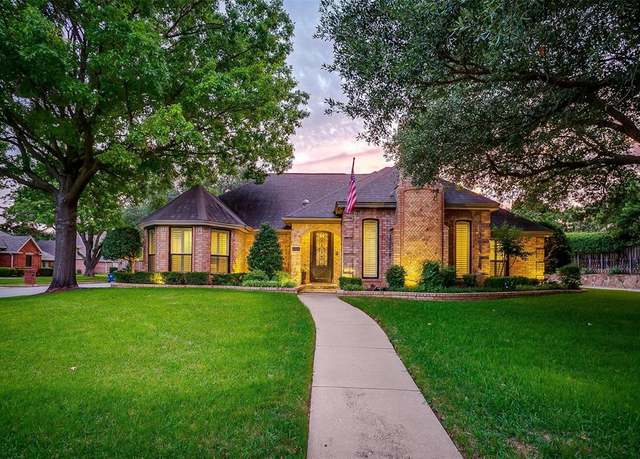 Property at 5800 Montford Dr, Colleyville, TX 76034, 3 beds, 2.5 baths