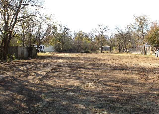 Property at 1020 N Paddock St, Stephenville, TX 76401