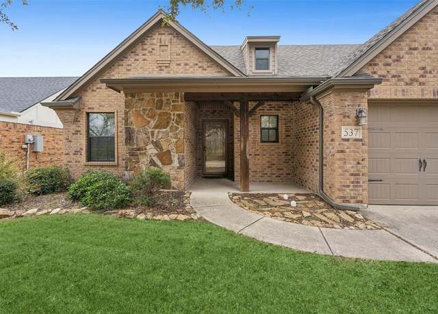 Property at 537 Sterling Dr, Benbrook, TX 76126, 4 beds, 2.5 baths