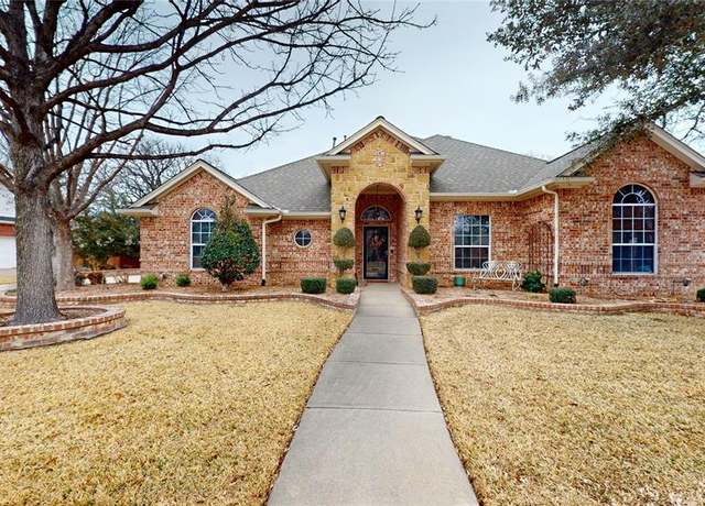 Property at 12304 Yellow Wood Dr, Fort Worth, TX 76244, 4 beds, 2 baths