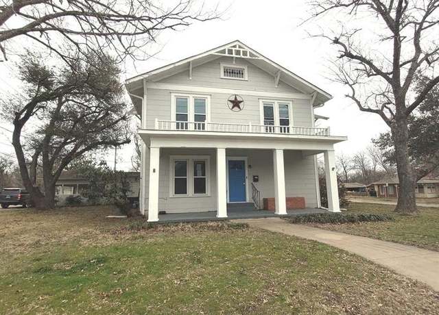 Property at 2402 Monroe St, Commerce, TX 75428, 6 beds, 3 baths