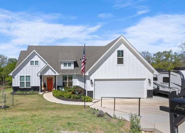 Property at 116 Lindsey Ln, Runaway Bay, TX 76426, 4 beds, 2 baths