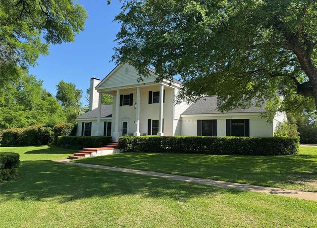 Property at 109 Lilac Ln, Gun Barrel City, TX 75156, 4 beds, 3 baths