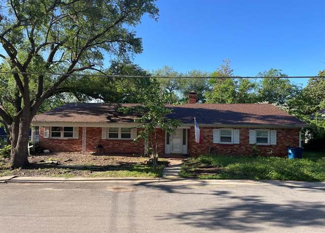 Property at 201 W Gilmer St, Big Sandy, TX 75755, 3 beds, 2.5 baths
