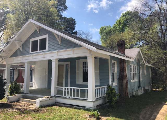 Property at 2424 Highland Ave, Shreveport, LA 71104, 3 beds, 2 baths