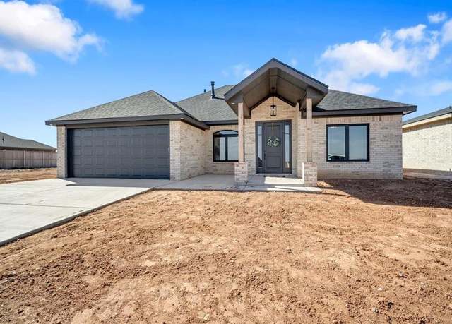 Property at 511 Avenue V, TX 79363, 3 beds, 3 baths
