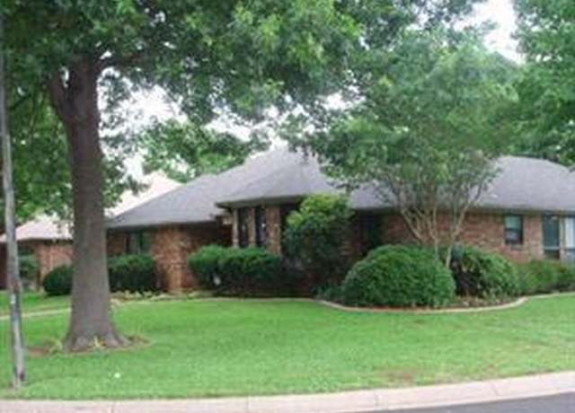 Property at 1650 Hyland Greens Dr, Grapevine, TX 76051, 3 beds, 2 baths