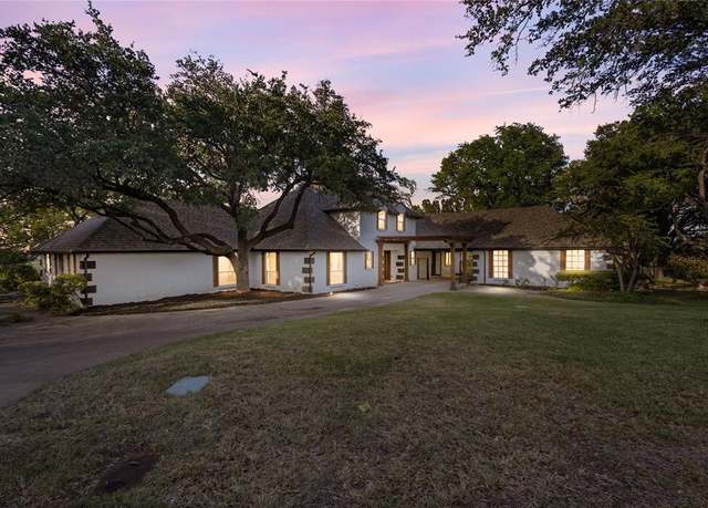 Property at 200 Green River Trl, Fort Worth, TX 76103, 4 beds, 3.5 baths