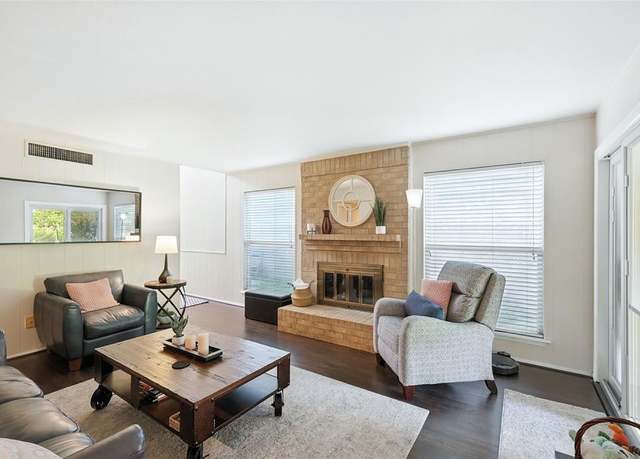 Property at 2618 Via Los Altos, Carrollton, TX 75006, 3 beds, 2 baths