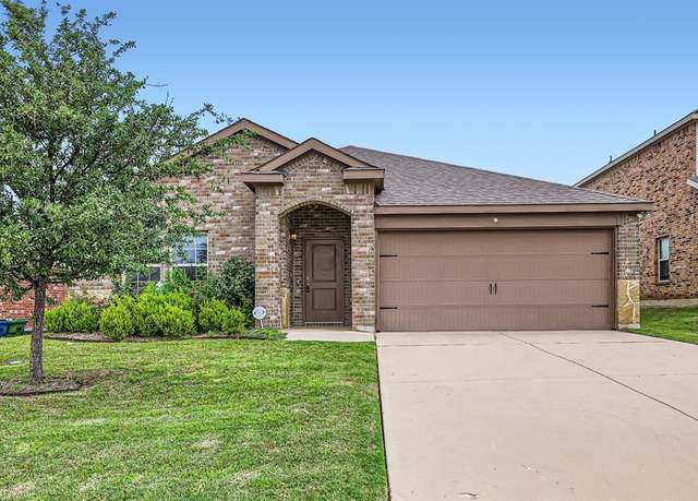 Property at 1001 Alton Dr, Aubrey, TX 76227, 4 beds, 2 baths