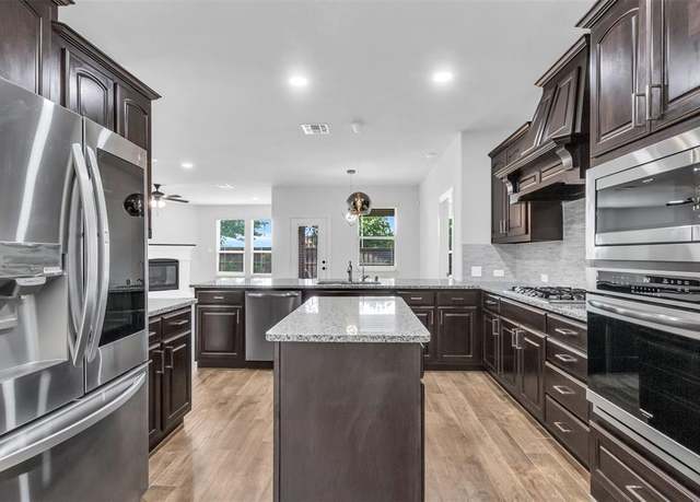 Property at 605 Beeville Ct, Mckinney, TX 75071, 4 beds, 3 baths
