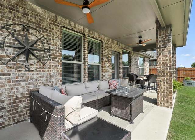 Property at 212 Missler Dr, Aledo, TX 76008, 3 beds, 2 baths