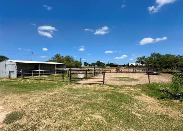 Property at 1854 County Road 475, Stephenville, TX 76401, 3 beds, 2 baths