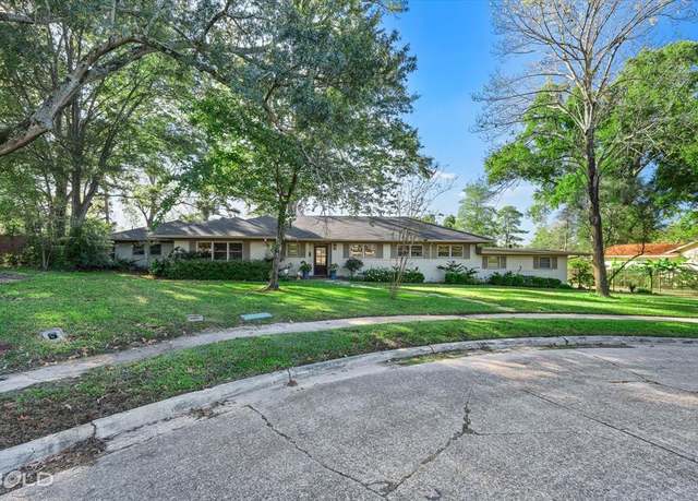 Property at 217 Linden St, Shreveport, LA 71104, 3 beds, 2 baths
