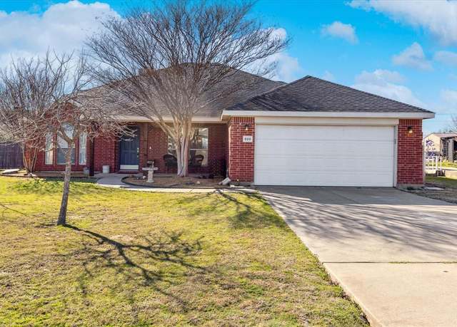 Property at 820 Sherry Ln S, Krugerville, TX 76227, 3 beds, 2 baths