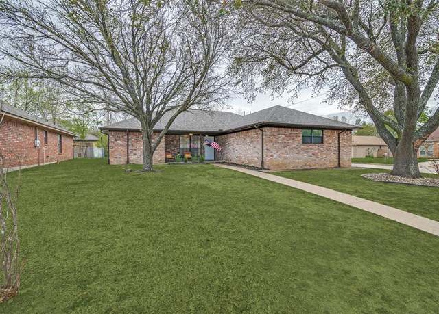 Property at 768 Evelyn Dr, Terrell, TX 75160, 3 beds, 2 baths