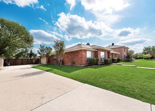 Property at 506 Pecos Path Dr, Murphy, TX 75094, 4 beds, 2 baths
