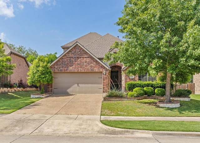 Property at 1711 Crescent Oak St, Wylie, TX 75098, 4 beds, 3 baths