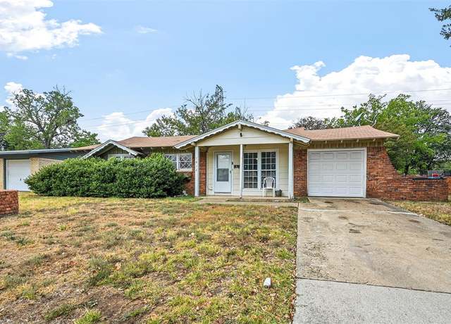 Photo of 1612 Grantland Cir, Fort Worth, TX 76112