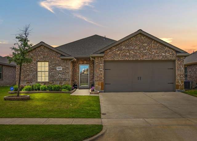 Property at 1907 Yale St, Farmersville, TX 75442, 3 beds, 2 baths