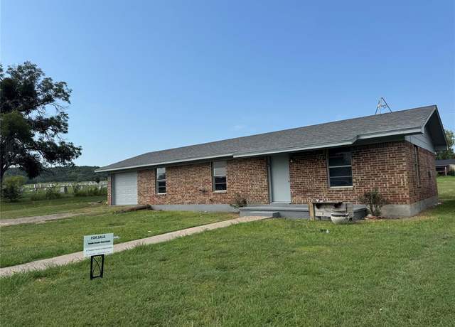 Property at 927 S Avenue H, Clifton, TX 76634, 3 beds, 1.5 baths