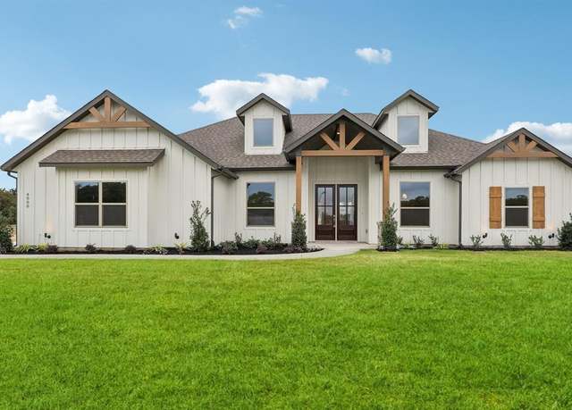 Property at 4000 Roan Ct, Springtown, TX 76082, 3 beds, 2 baths