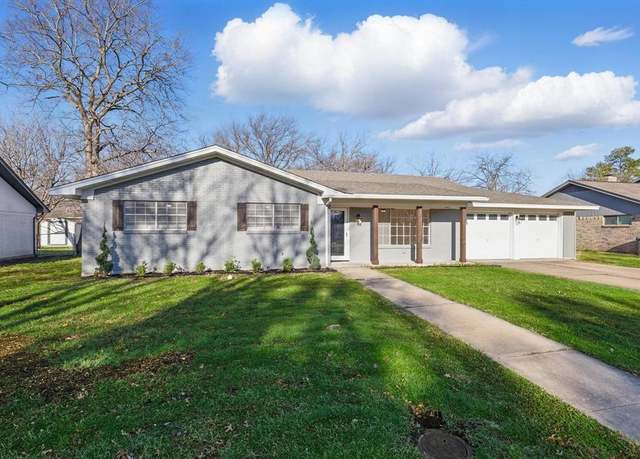 Property at 2211 Picadilly Ln, Denton, TX 76209, 4 beds, 2 baths