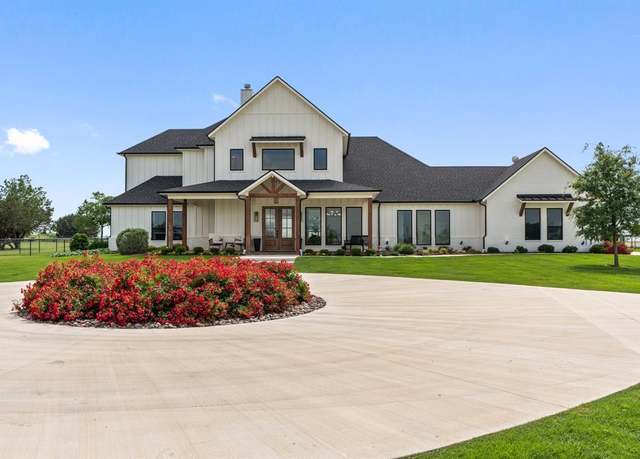 Property at 109 Old Decatur Rd, Decatur, TX 76234, 4 beds, 3.5 baths