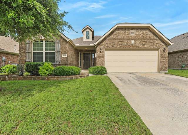 Property at 900 Silvermoon Dr, Little Elm, TX 75068, 3 beds, 2 baths