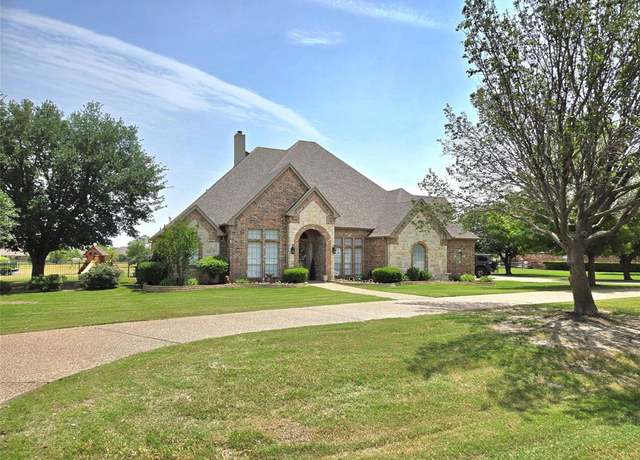 Property at 1008 Chalk Hill Ln, Haslet, TX 76052, 4 beds, 3.5 baths
