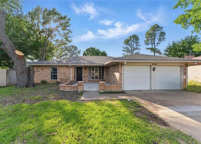 Property at 908 Cherry Laurel Ln, Arlington, TX 76012, 3 beds, 2 baths