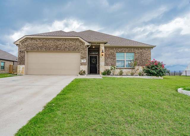 Property at 680 Navasota Dr, Crandall, TX 75114, 4 beds, 2 baths